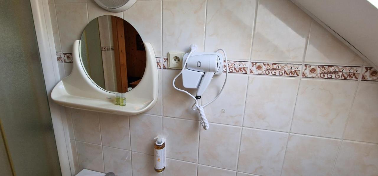 Hostinec U Reky Hotel Ostravice Bagian luar foto