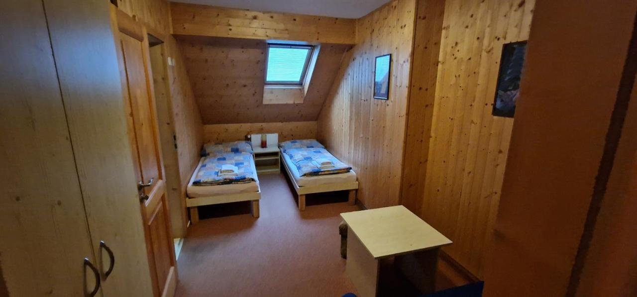 Hostinec U Reky Hotel Ostravice Bagian luar foto