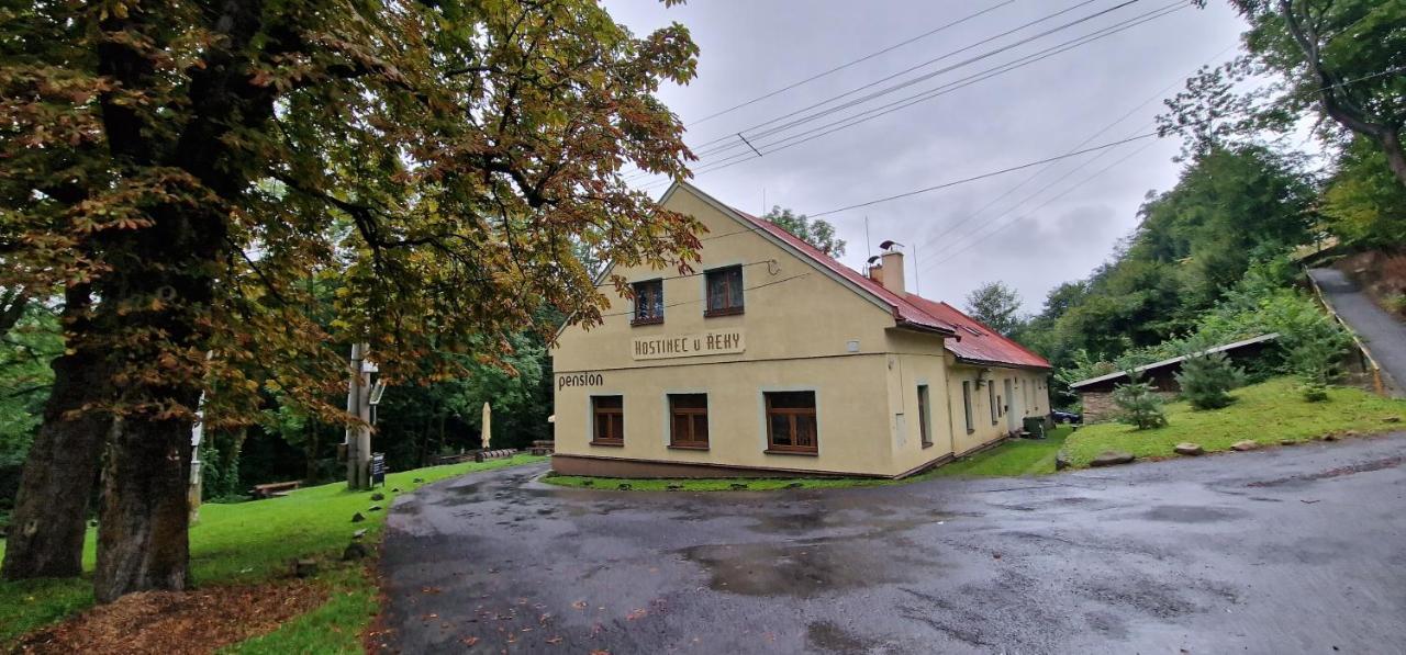 Hostinec U Reky Hotel Ostravice Bagian luar foto